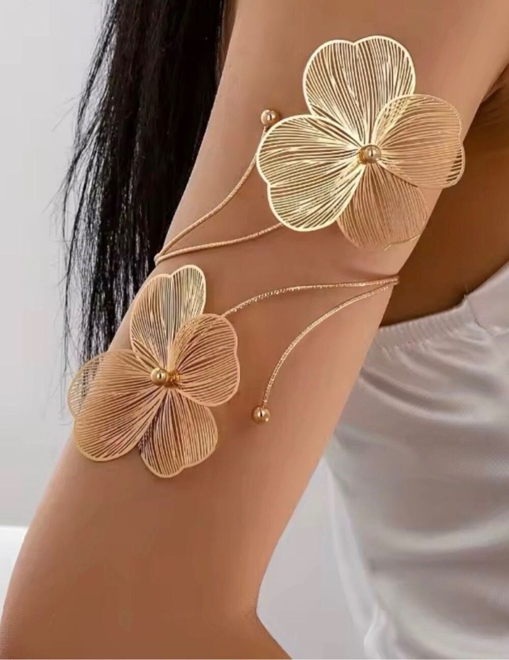 Zara Gold Floral Arm Cuff Bracelet Open Wire Flower Upper Arm Statement NWOT